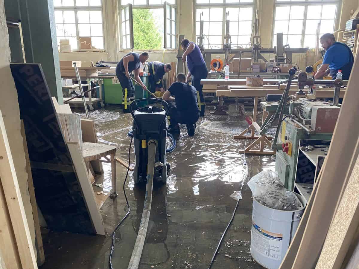 Ob plohah in nevihtah tudi na Koroškem močnejši nalivi. Poplavljene so ceste in objekti (VIDEO in FOTO)