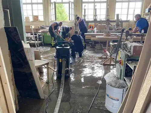 Ob plohah in nevihtah tudi na Koroškem močnejši nalivi. Poplavljene so ceste in objekti (VIDEO in FOTO)