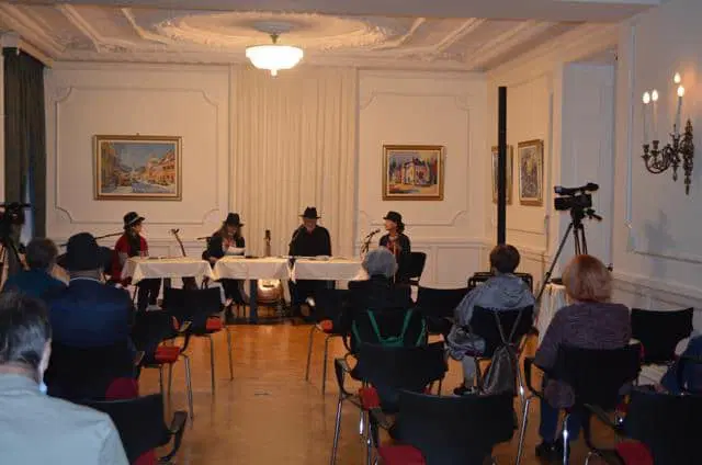 V dvorcu Bukovje se je odvila predstavitev novega romana Ivana Peneca