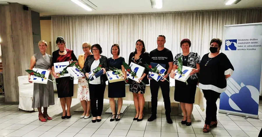 Strokovno društvo medicinskih sester, babic in zdravstvenih tehnikov podelilo priznanja najbolj zaslužnim