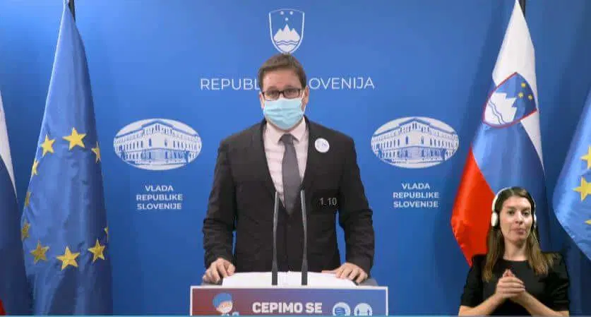 Koritnik: Nikogar ne silimo k cepljenju. Cepljenje postavljamo kot pogoj za delo v organih državne uprave