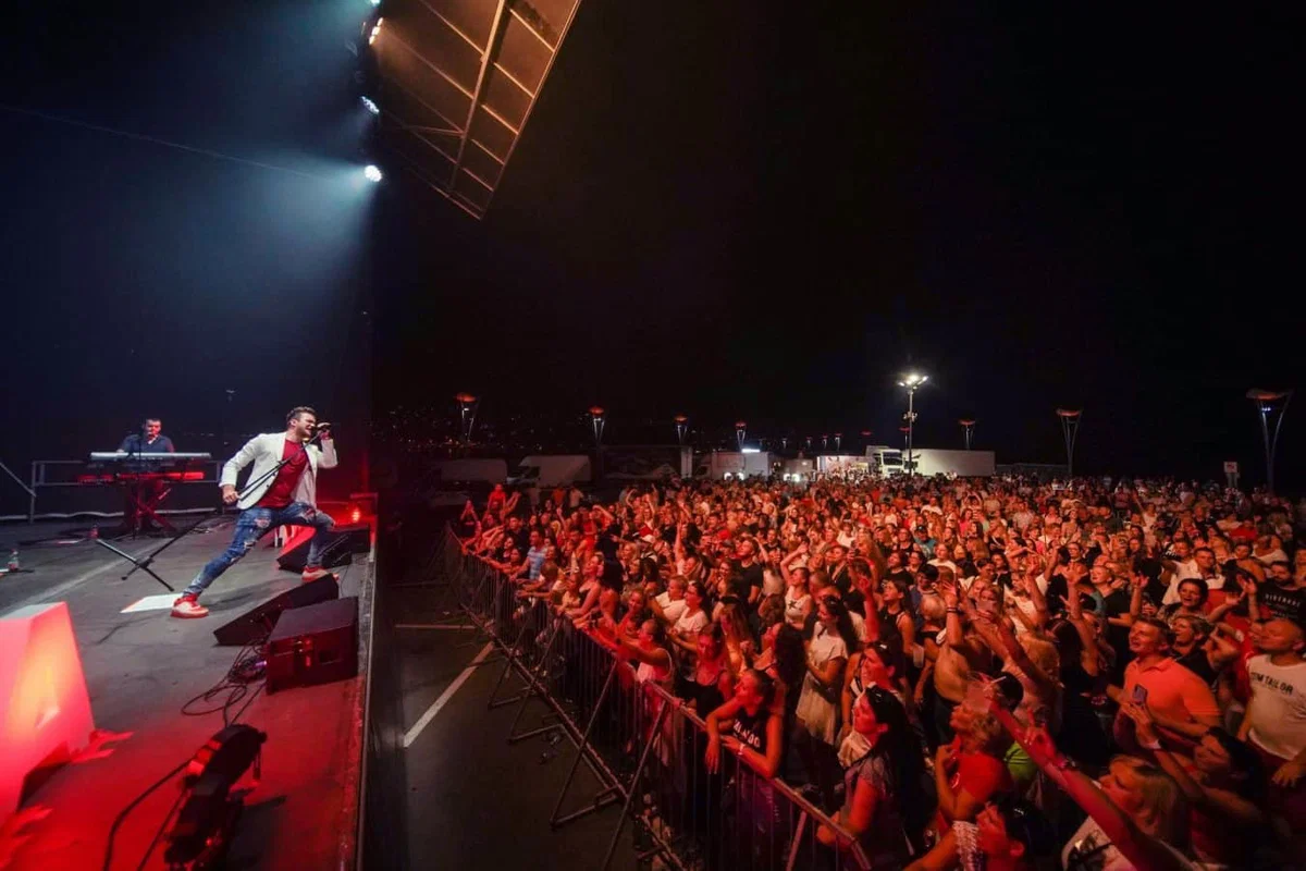 Za vročo petkovo noč bodo v Mislinji poskrbeli Luka Basi, Rock Partyzani in DJ