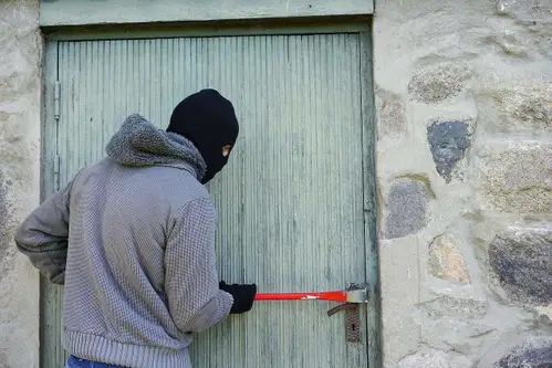 Na Ravnah spet tatovi na delu