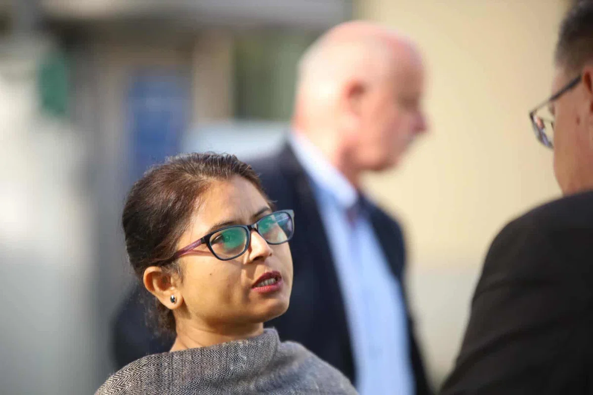 V Slovenj Gradec ob dnevu joge prihaja veleposlanica Indije Namrata S. Kumar