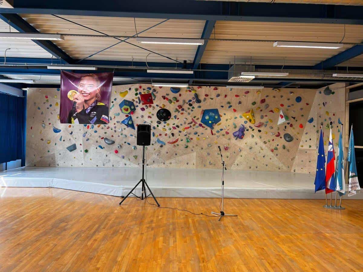 POSNETEK PRENOSA V ŽIVO: Otvoritev nove plezalne stene v Slovenj Gradcu (VIDEO in FOTO)