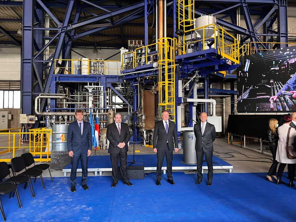 V SIJ Metal namenu predali napravo za elektropretaljevanje pod žlindro EPŽ4. Prisotne nagovoril tudi minister Počivalšek (VIDEO in FOTO)