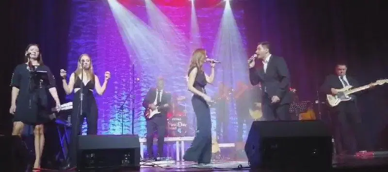 FaušDur Band v KC Ravne navdušil obiskovalce (VIDEO)