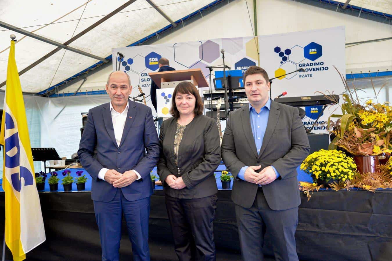 FOTOGALERIJA: Srečanje članov in simpatizerjev SDS na Koroškem