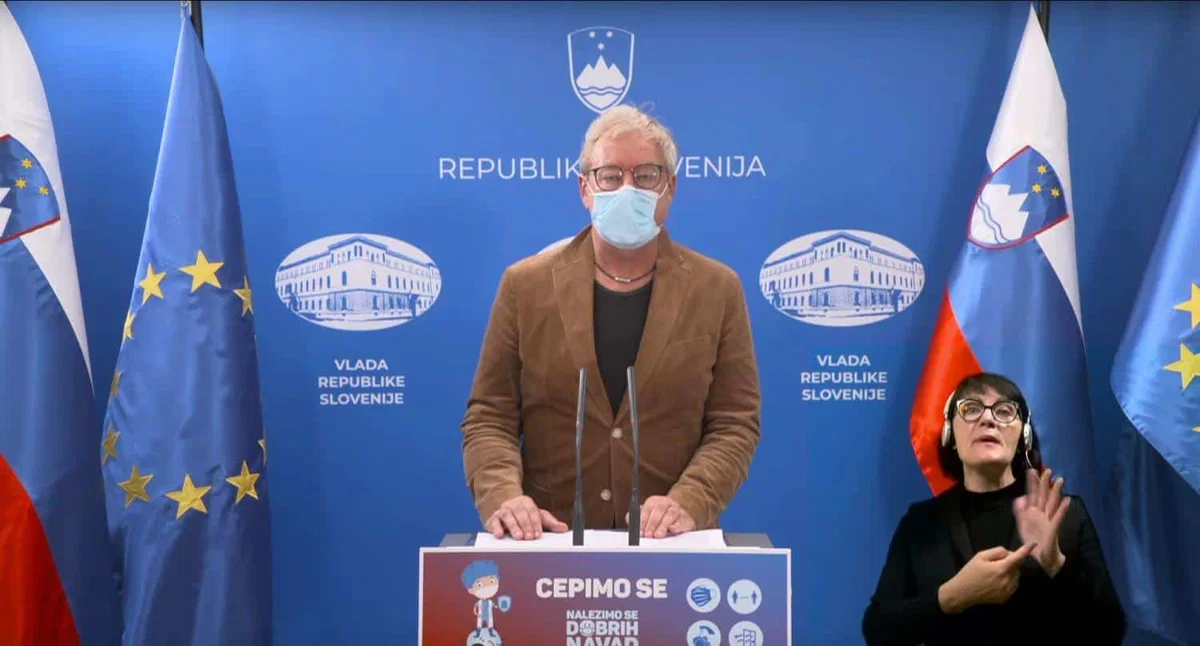 Štrukelj: Kmalu pričakujemo dovoljenje za uporabo cepiva proizvajalca Novavax znotraj EU. Nestrpno pričakujemo tudi prva specifična zdravila za zdravljenje covida-19