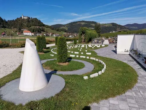 V Slovenj Gradcu bodo obeležili spomin na otroke, ki so umrli med nosečnostjo ali kmalu po porodu