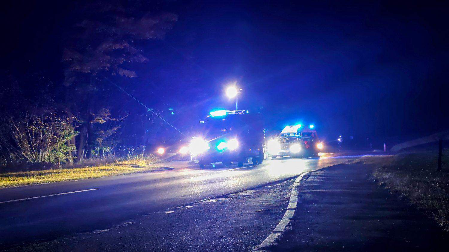 V prometni nesreči na območju Raven udeležena tri vozila. Eno osebo prepeljali v SB Slovenj Gradec