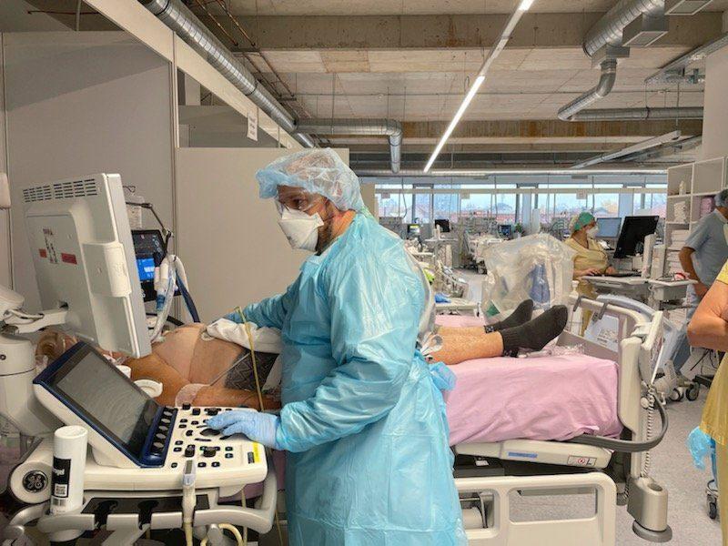 Na Koroškem v četrtek 90 novih okužb. IJS: Epidemija je predvidoma dosegla vrh četrtega vala