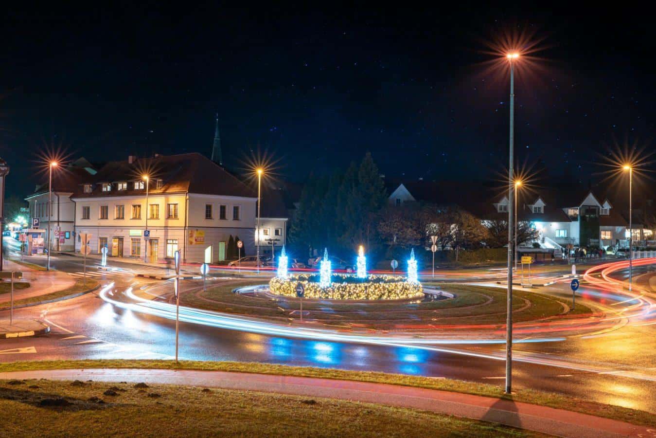 V Slovenj Gradcu prižgali prvo adventno svečo (FOTO)