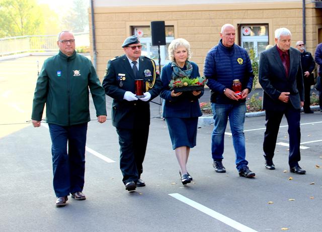V Dravogradu potekala komemoracija v spomin na padle žrtve v vseh vojnah (FOTO)