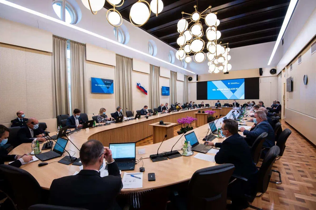 Vlada za generalnega direktorja Fursa imenovala Ivana Simiča