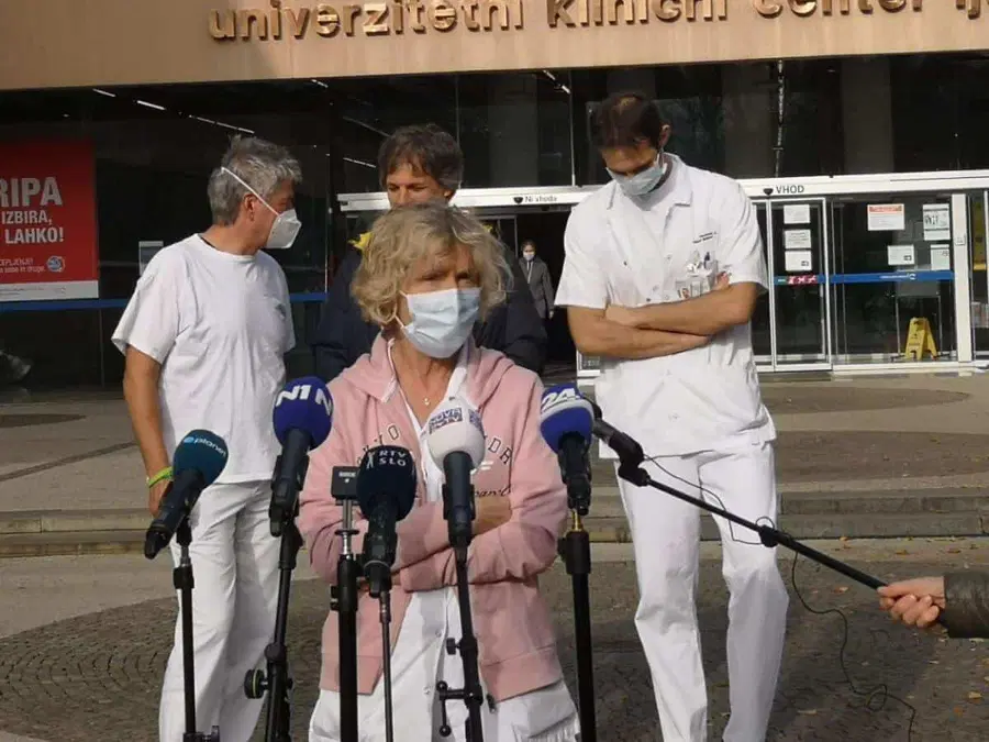 V UKC Ljubljana zaradi hudih posledic covida-19 pljuča presadili petim bolnikom.  Tudi pri ženski, ki je za covidom zbolela po porodu