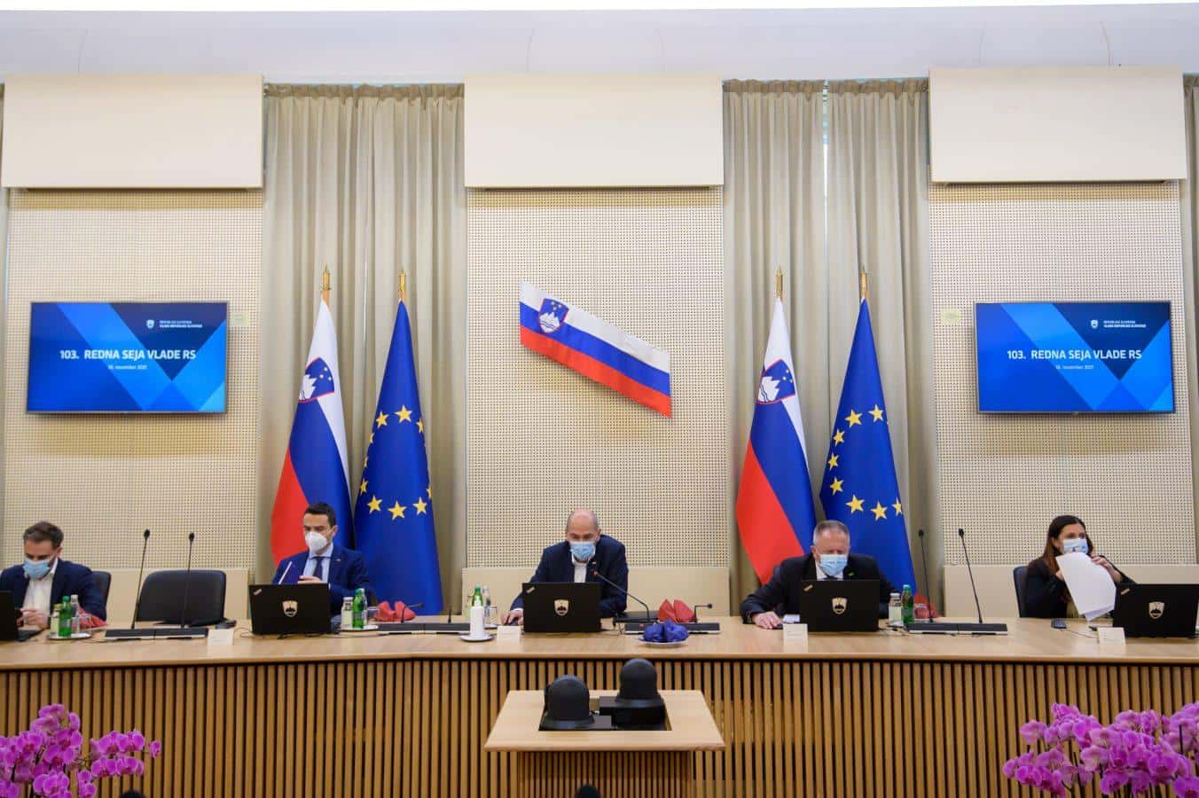 Vlada sprejela nove ukrepe za preprečevanje ponovnih izbruhov in širjenja okužb z nalezljivo boleznijo Covida-19