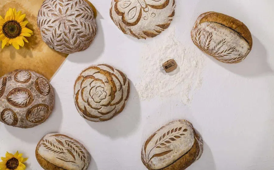 Anita Šumer z novo knjižno poslastico »Umetnost krašenja kruha« za vse ljubitelje pekovskega ustvarjanja