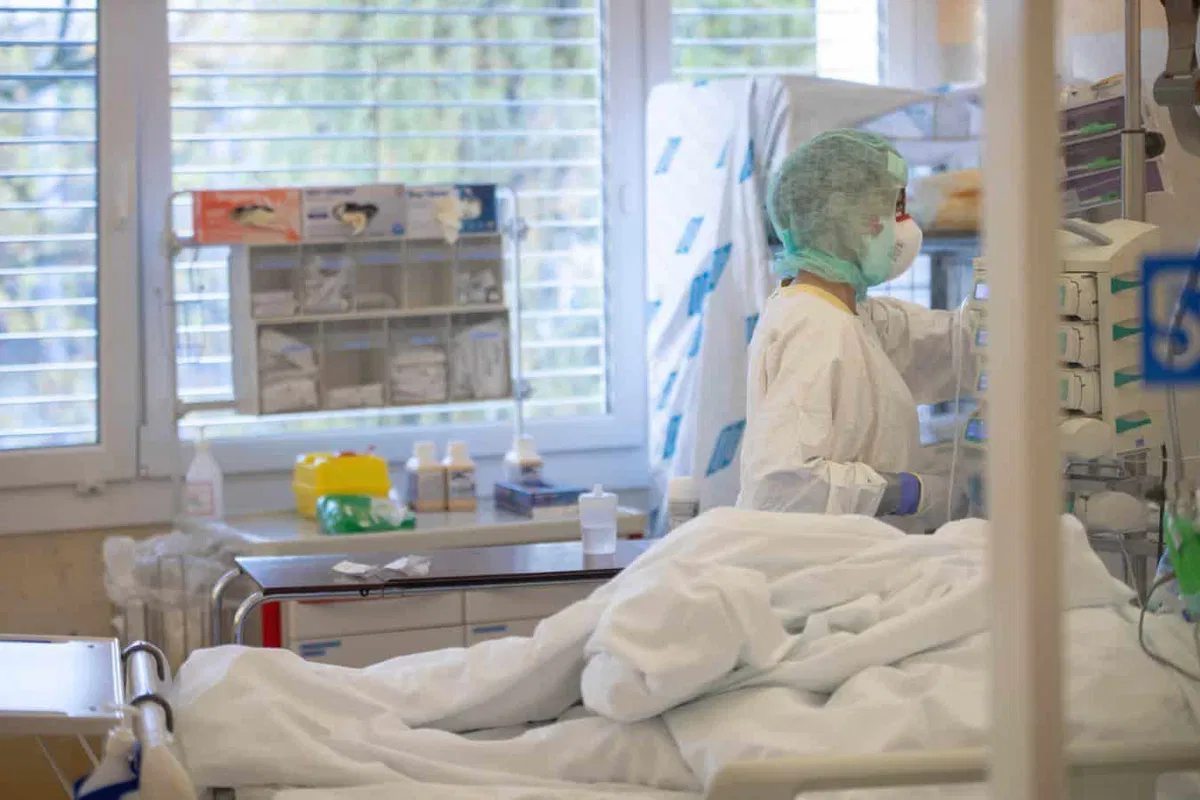 Na Koroškem v ponedeljek 225 novih okužb. V bolnišnicah spet več covidnih bolnikov