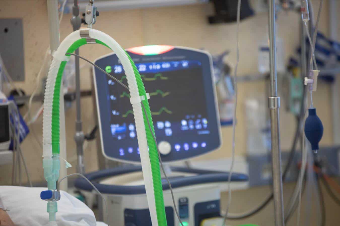 Korošica umrla zaradi zapletov pri lepotnem posegu v Turčiji