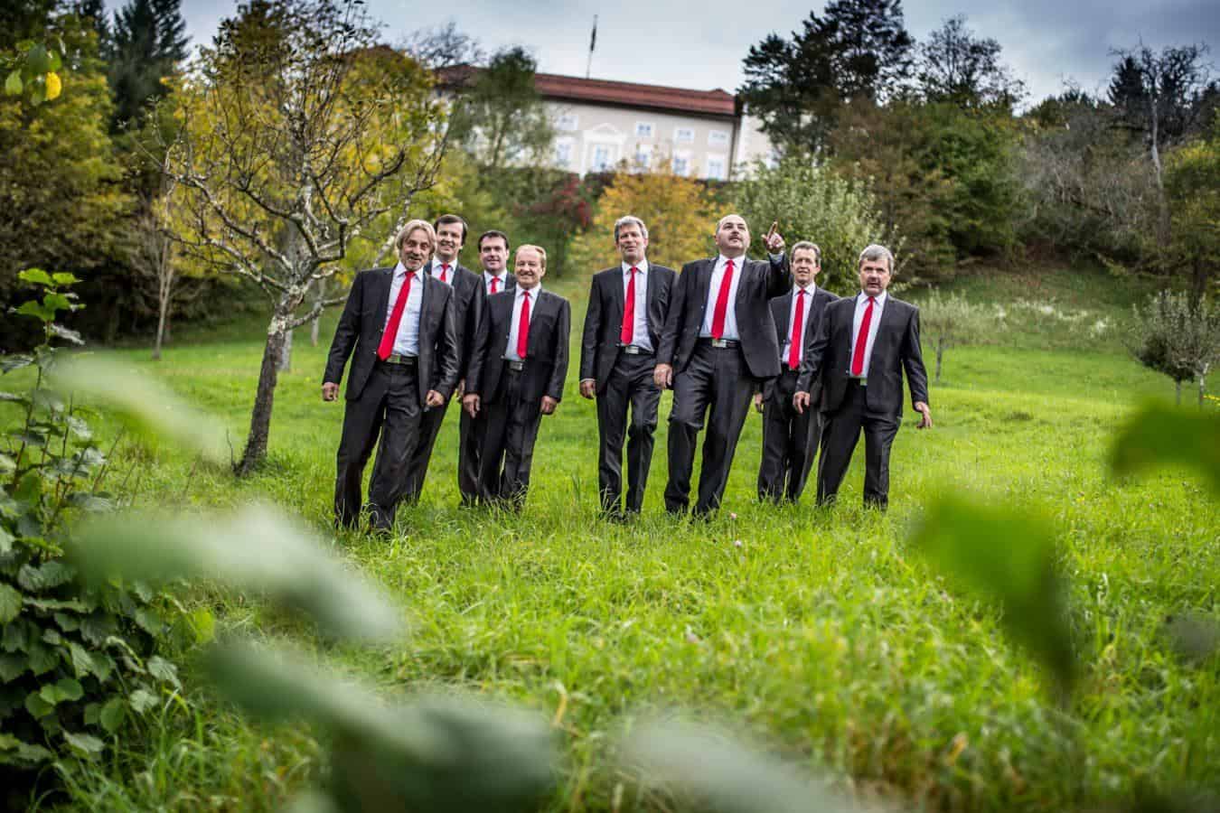 Oktet  Suha ob 40-ti obletnici vabi na predstavitev nove knjige