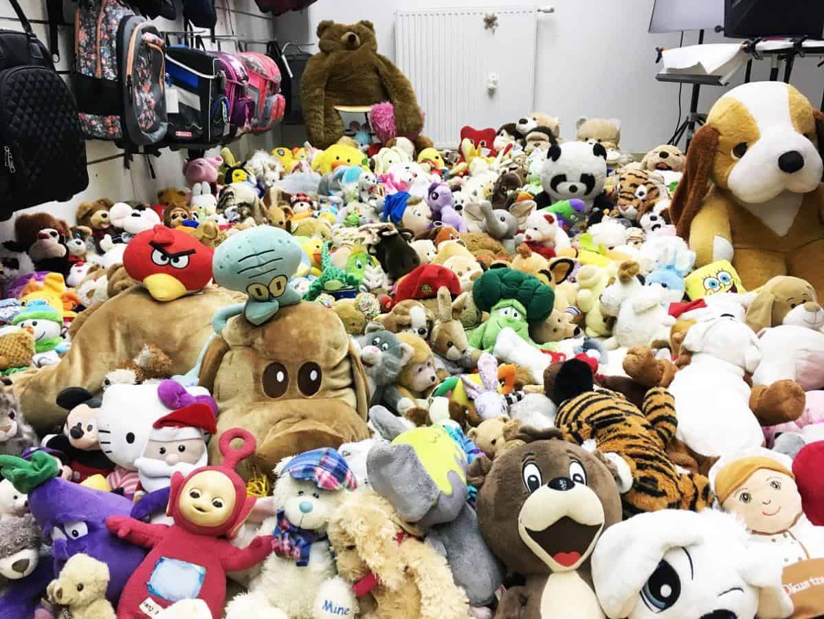 Obdarite vaše prijatelje in sodelujte pri dobrodelni akciji Darilo za prijatelja