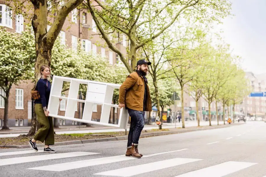 IKEA vabi svoje kupce, da vrnejo in odprodajo rabljeno IKEA pohištvo, v zameno zanj pa prejmejo darilno kartico