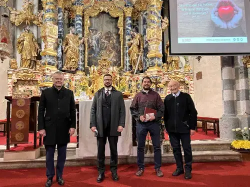 Sklepne slovesnosti ob 770-letnici posvetitve cerkve sv. Elizabete se je udeležil tudi veleposlanik Madžarske v Sloveniji, nj. eksc. Andor Ferenc Dávid