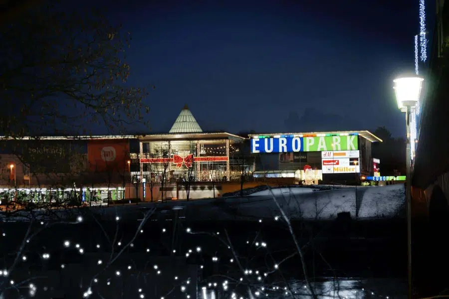 Brezplačno praznično zavijanje daril v Europarku