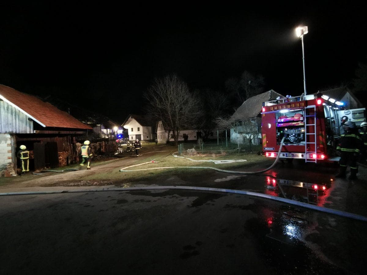 Na območju občine Žalec gasilci po gašenju požara v hiši našli preminulo osebo