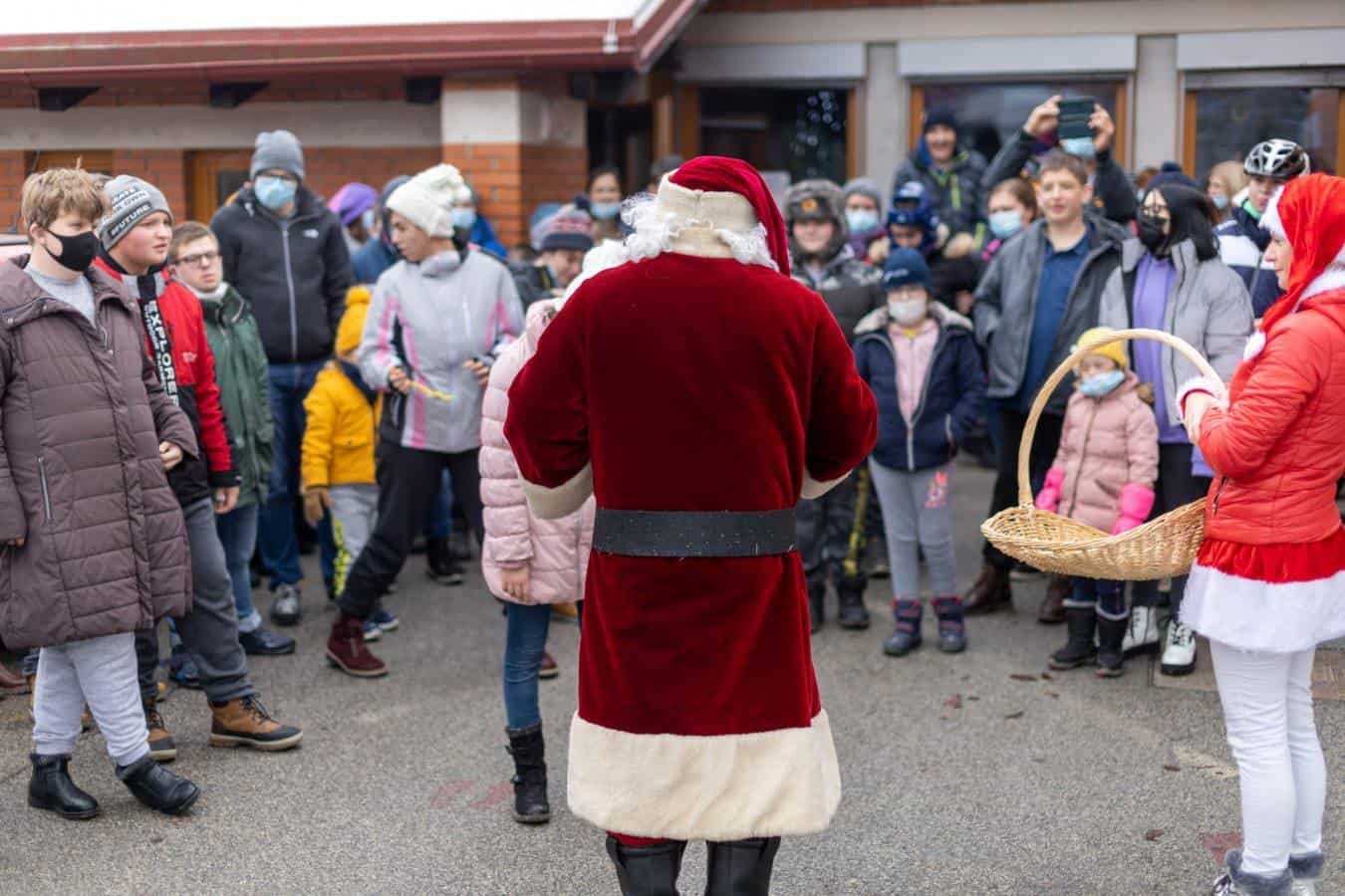 Božiček se je ustavil tudi na Tretji OŠ Slovenj Gradec. Veselje je bilo nepopisno