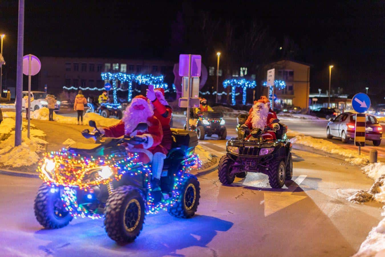 Božički se bodo nocoj podali na pot s štirikolesniki