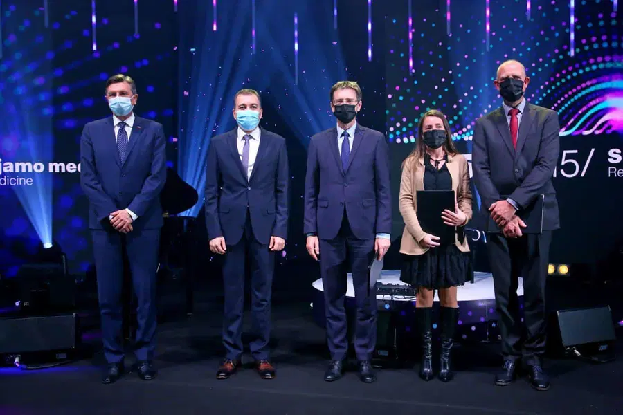 Novartis v Sloveniji ob jubileju namenil 100.000 evrov slovenskim univerzam in boju proti raku