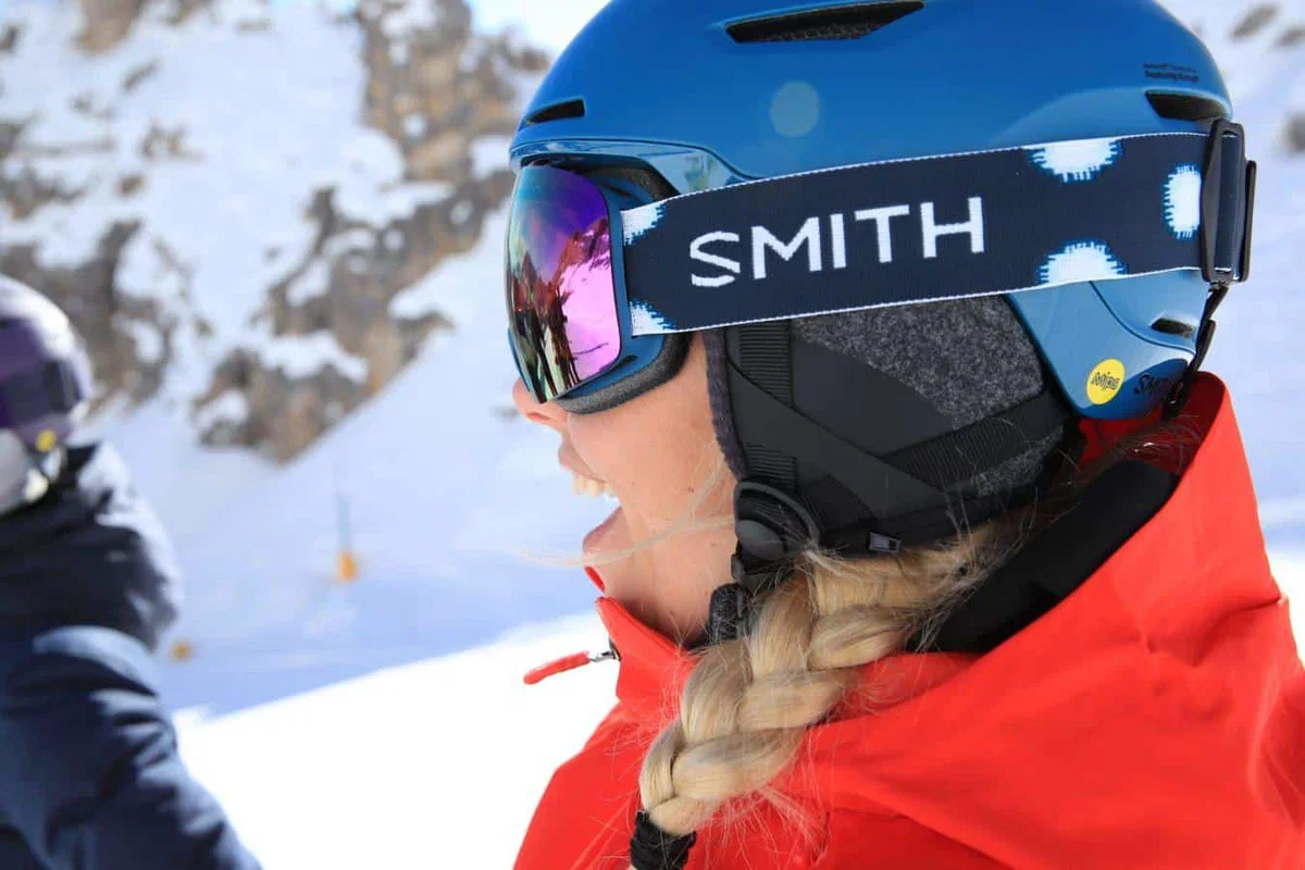 Se odpravljate na smučanje? Ne pozabite na popolna smučarska očala in čelado