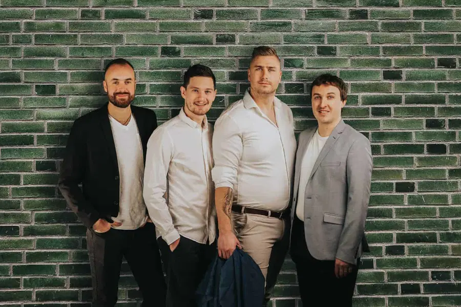 Koroški ansambel Abuhi izdali novo pesem z res 'odbitim' videospotom