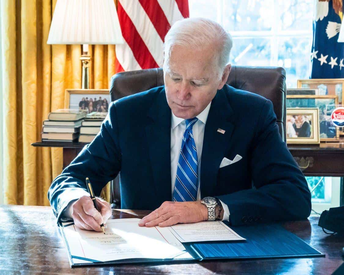 Biden prepričan, da je Putin že sprejel odločitev za napad na Ukrajino