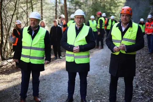 V Hudi luknji obeležili začetek del dveh kolesarskih povezav Velenje-Mislinja in Velenje-Dobrna (VIDEO in FOTO)