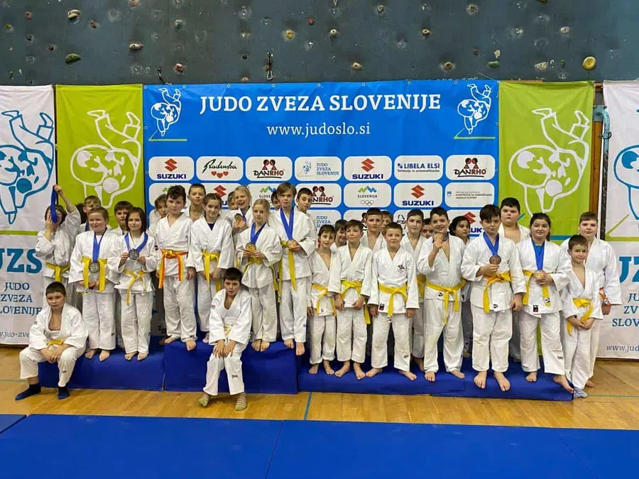 Mladi koroški judoisti do osemnajstih odličij na pokalu Guštanj