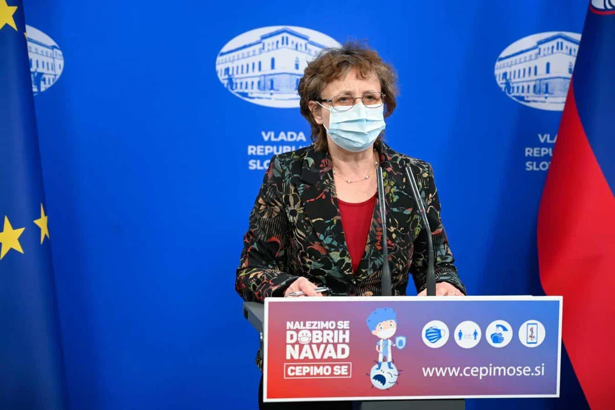 Čakš Jagrova: Napovedi kažejo na upad epidemije, a virus nas še lahko preseneti