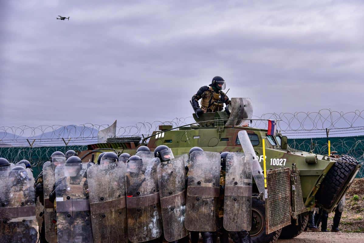 Korošci v okviru kontingenta na Kosovu opravljajo najrazličnejše zadolžitve (FOTO)