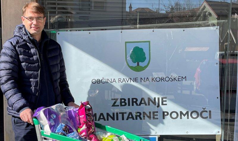 Na Ravnah odprli enotno zbirno mesto za zbiranje humanitarne pomoči za Ukrajino