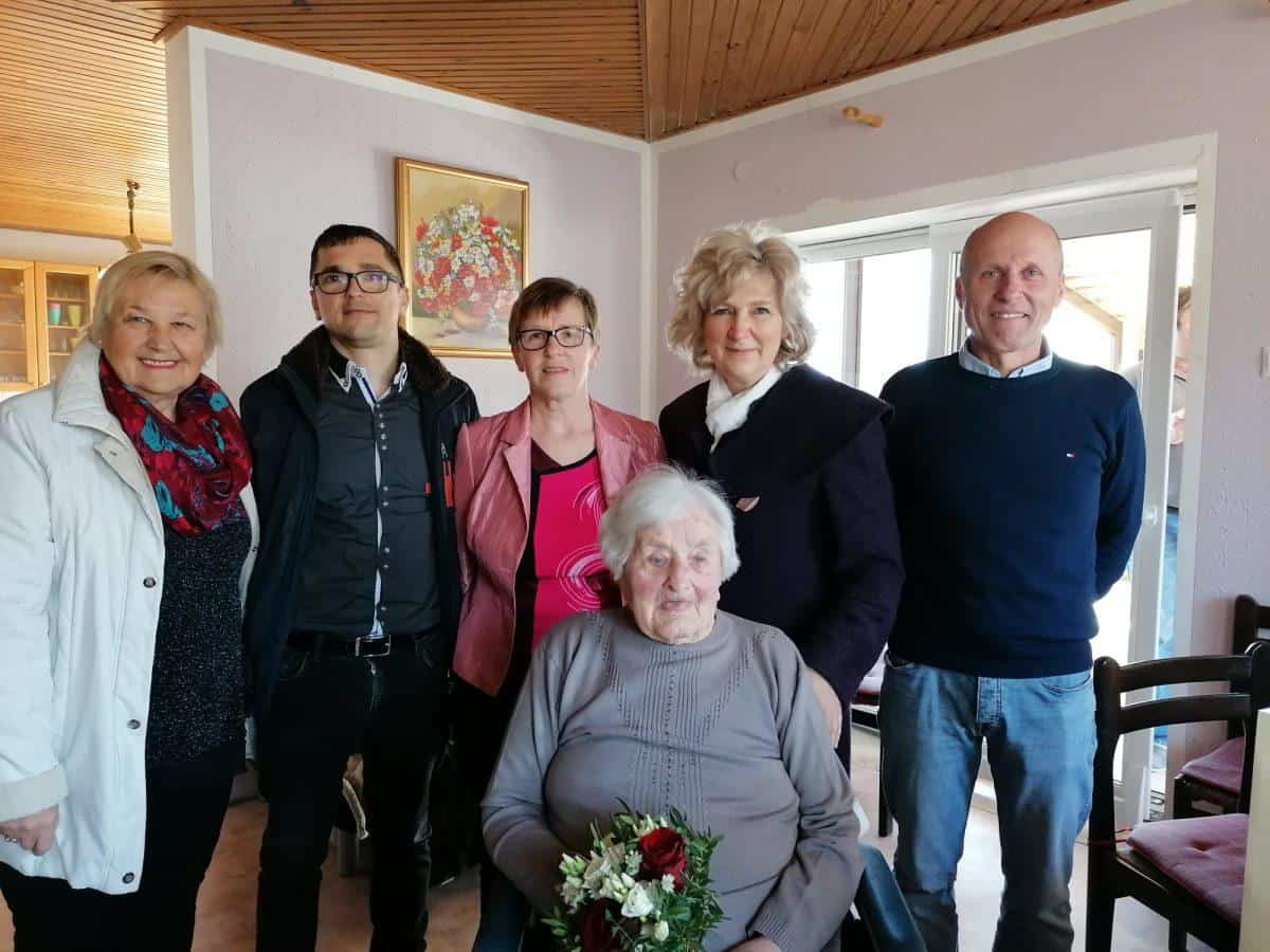 Gospa Marija Lužnik slavila častitljivih 100 let (FOTO)