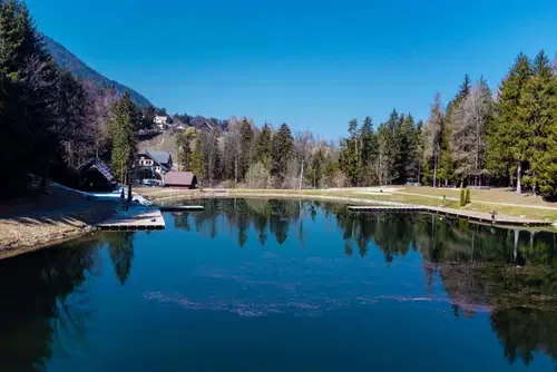 Na Ivarčko jezero prihaja Siddharta, obeta se nepozabna zabava z Ines Erbus in noč pod zvezdami z Milanom Kamnikom