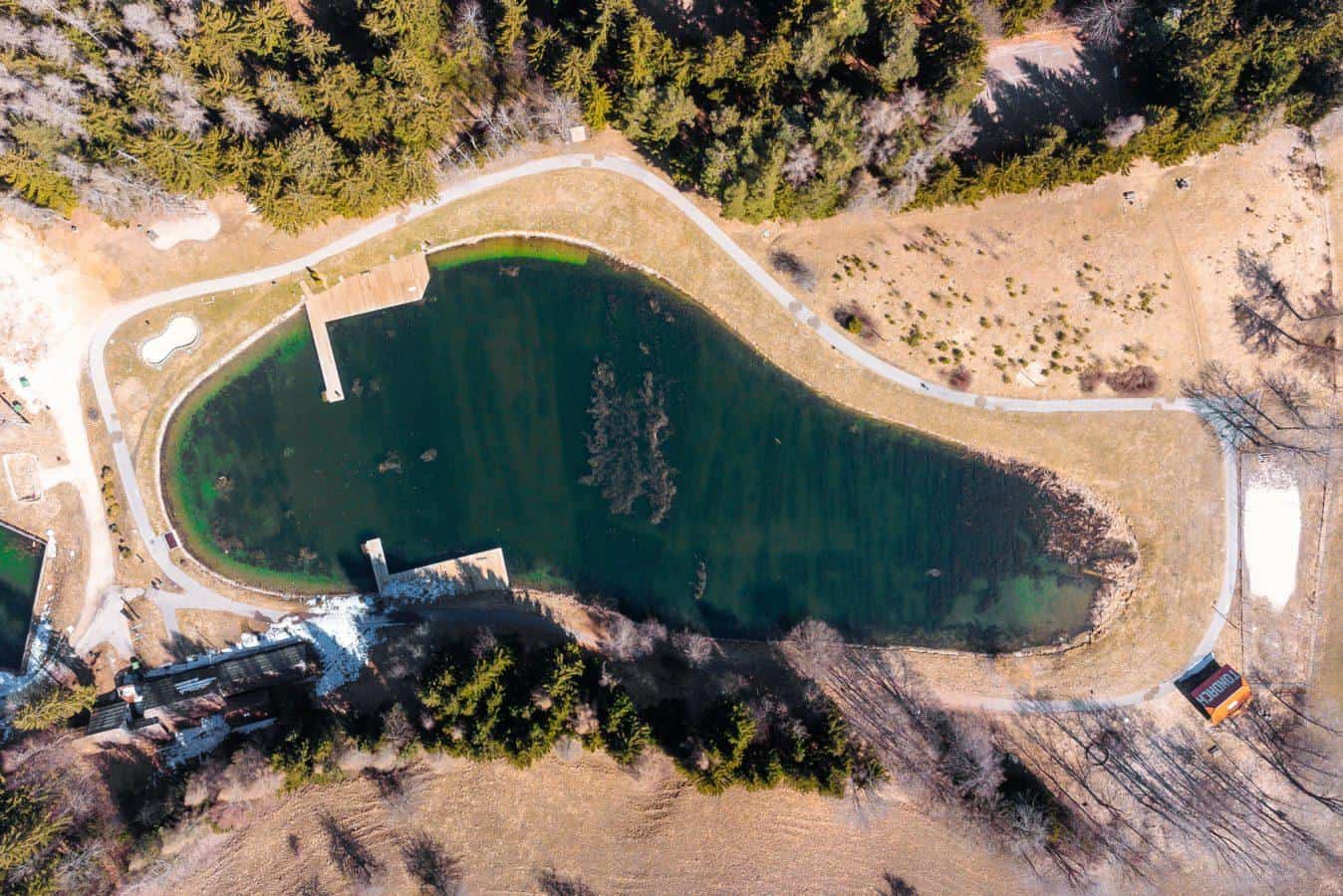Na Ivarčkem jezeru za letošnjo sezono pripravili več kot 40 dogodkov in razširili gostinsko ponudbo