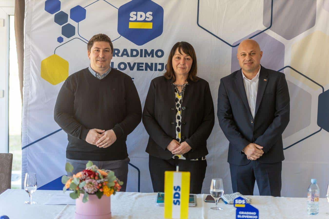 V boj za poslanski stolček tudi Boštjan Konečnik, Alenka Helbl in Stašo Lodrant (FOTO)