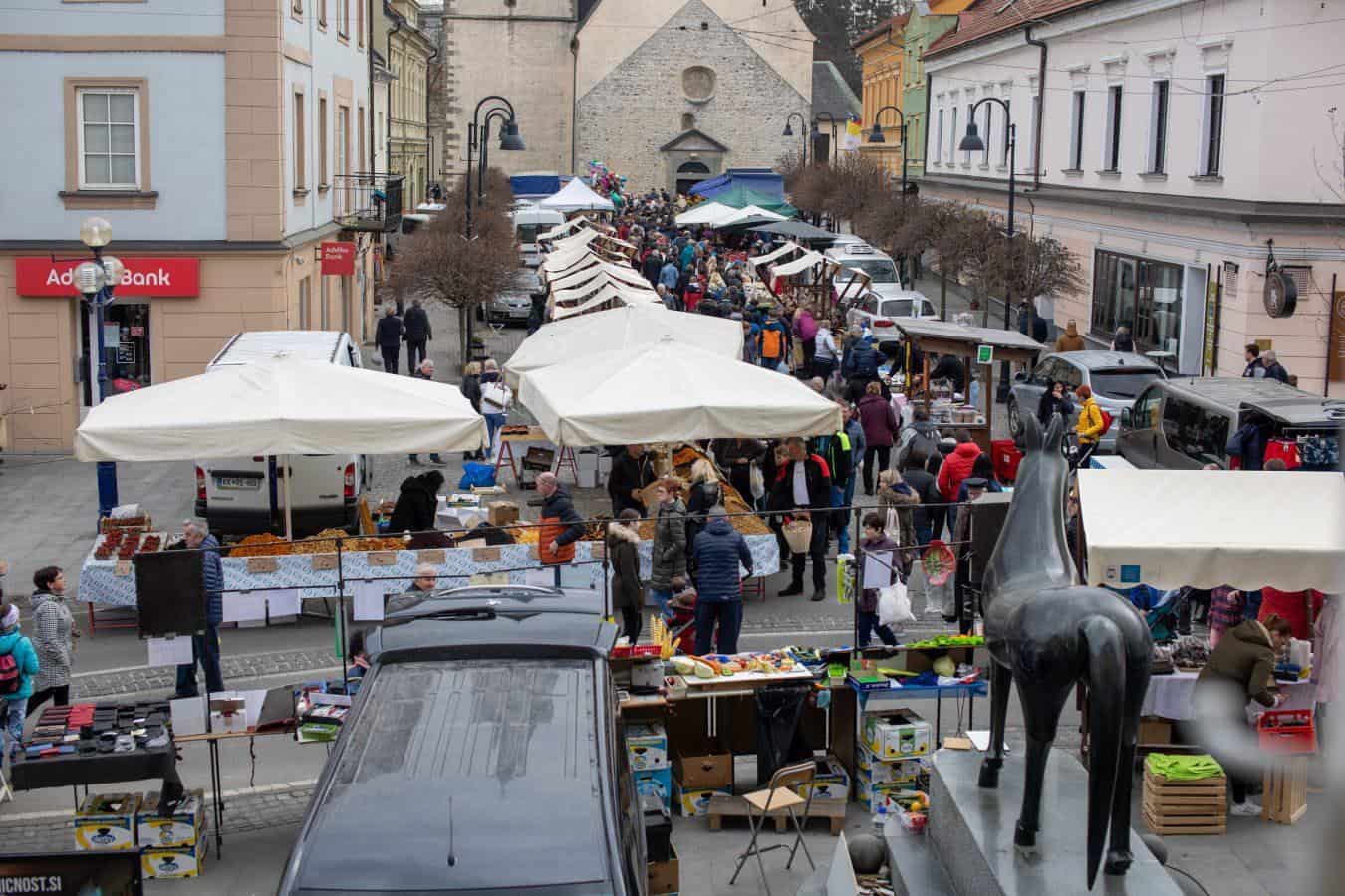 Po dveh letih v Slovenj Gradcu zopet Jožefov sejem. Obiskovalcev več tisoč (VIDEO in FOTO)