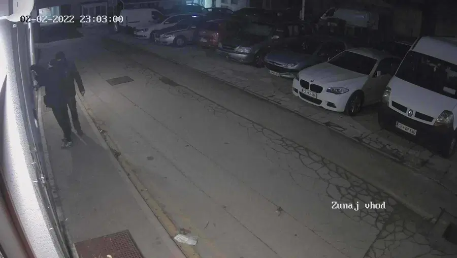 Prepoznate neznanca, ki sta v Celju risala grafite?