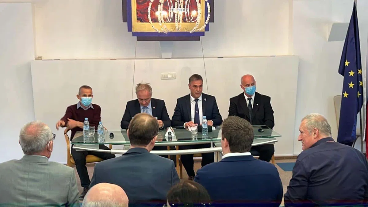 Video: Javna razprava o vrnitvi policijske uprave na Koroško