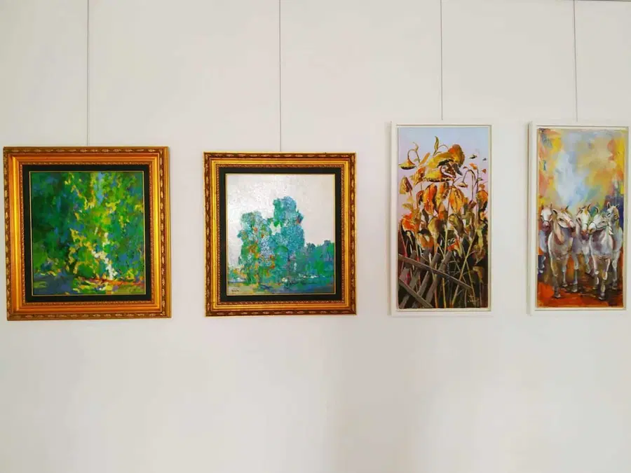 Ob 45. letnici ustanovitve društva Koroških likovnikov je v Osrednji koroški knjižnici potekala razstava (FOTO)