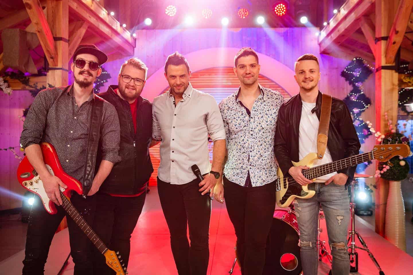 Na Ravnah za kresovanje obljubljajo odlično zabavo s Poskočnimi muzikanti